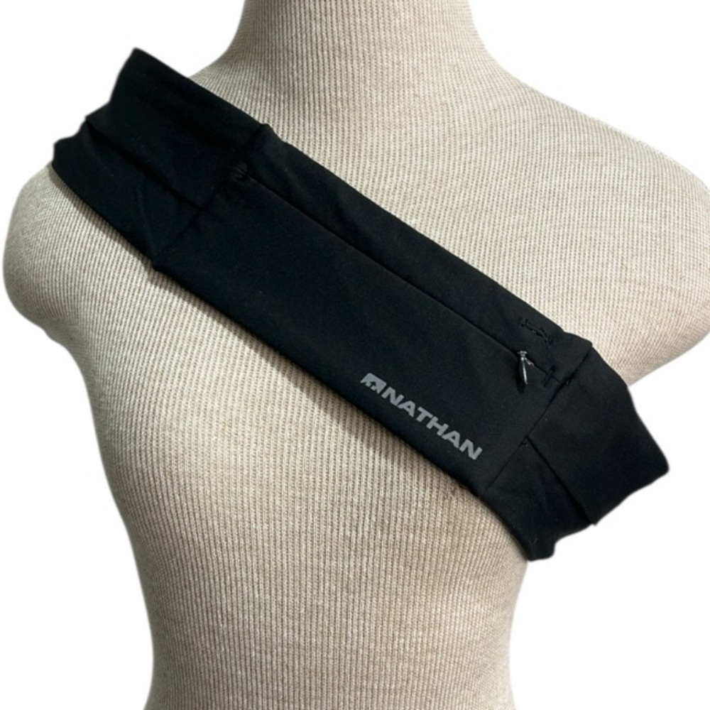 Nathan Black Running Waist Belt with Zipper Pocket